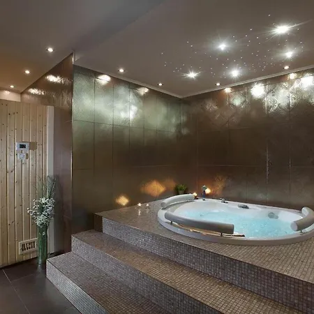 Diora - Thuis & Spa 别墅 *